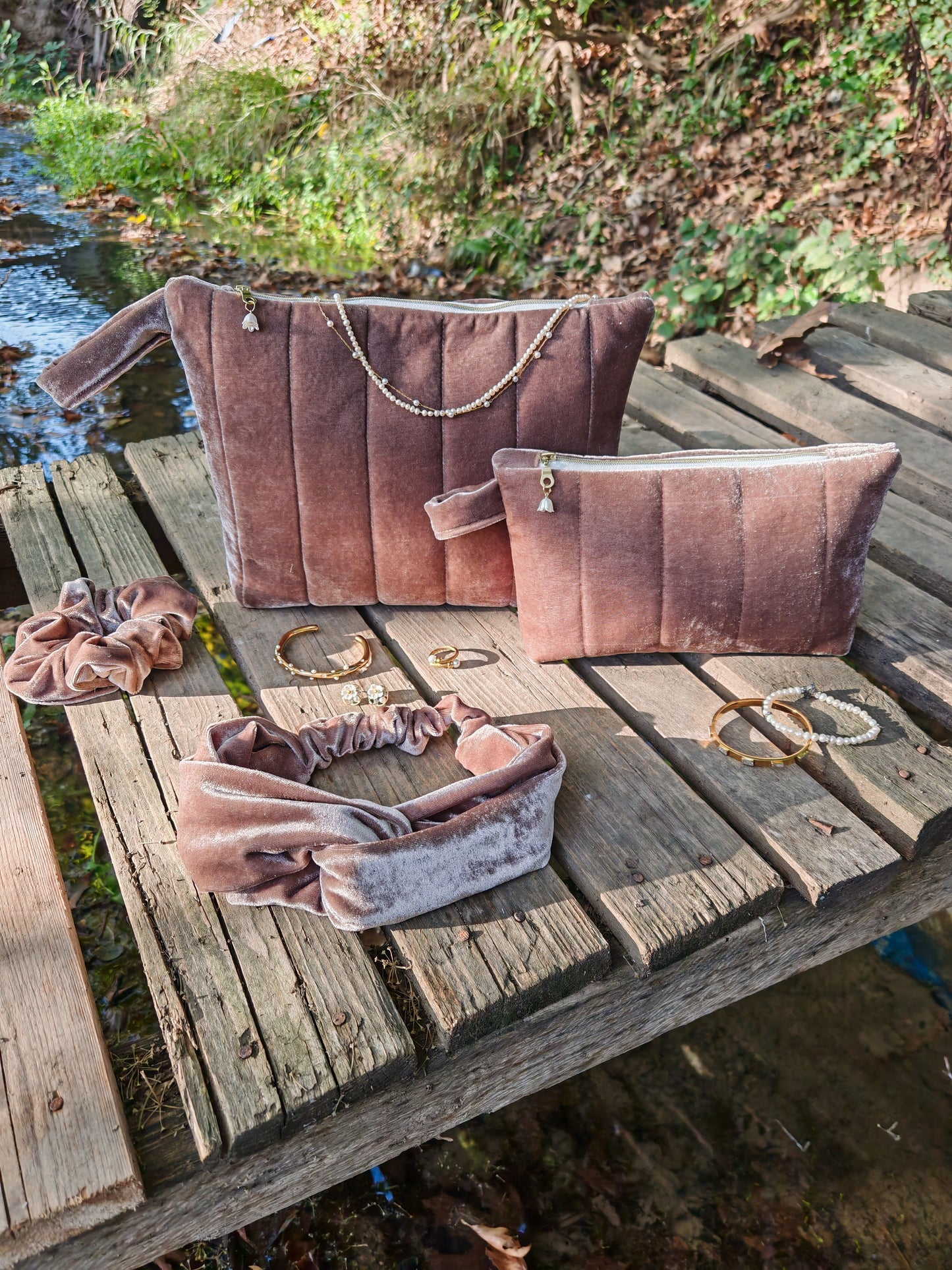 NOISETTE – Beige Velvet Bag