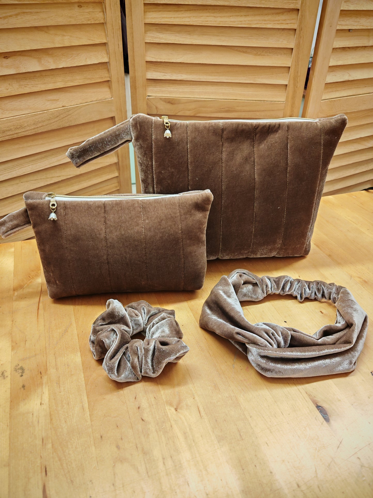 NOISETTE – Beige Velvet Bag