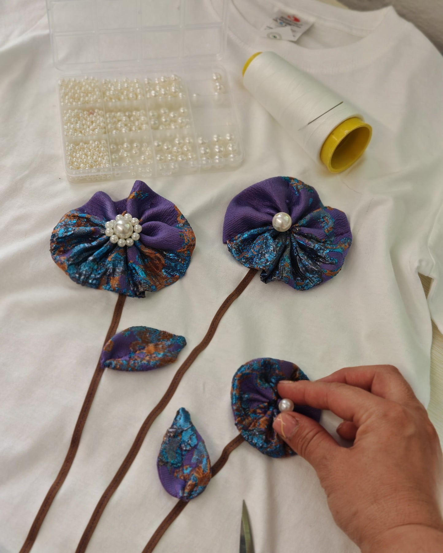 Améthyste Bloom – Floral t-Shirt