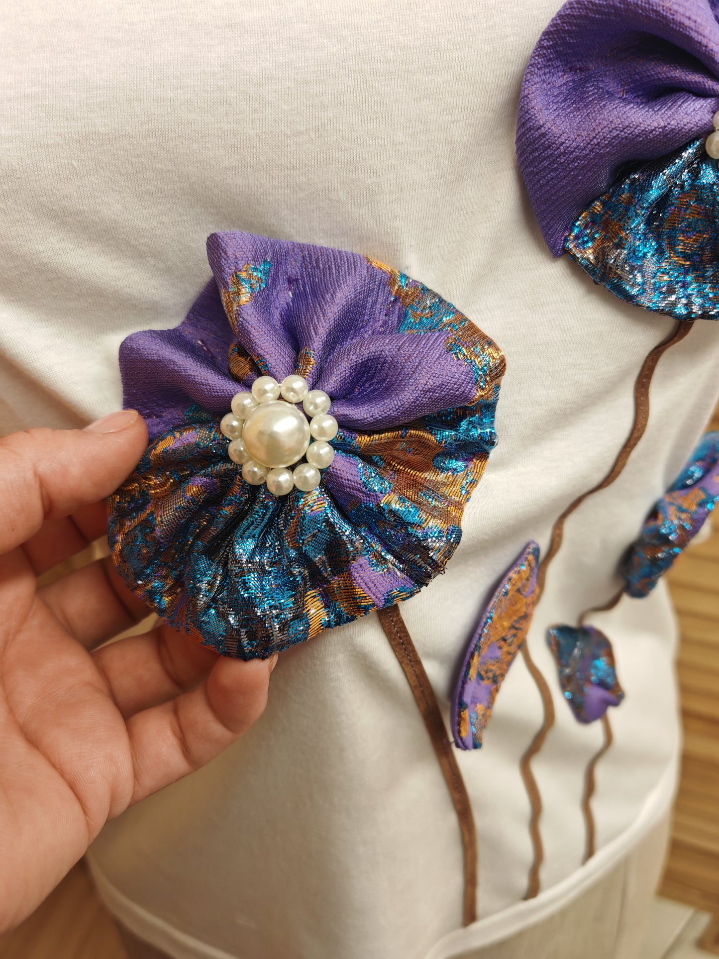 Améthyste Bloom – Floral t-Shirt
