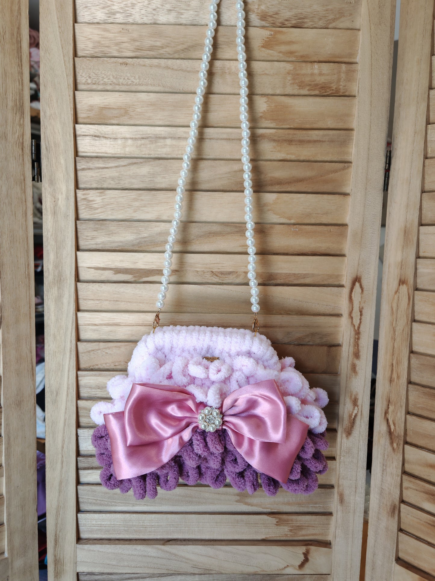 Petite Pearl -puffy mini bag