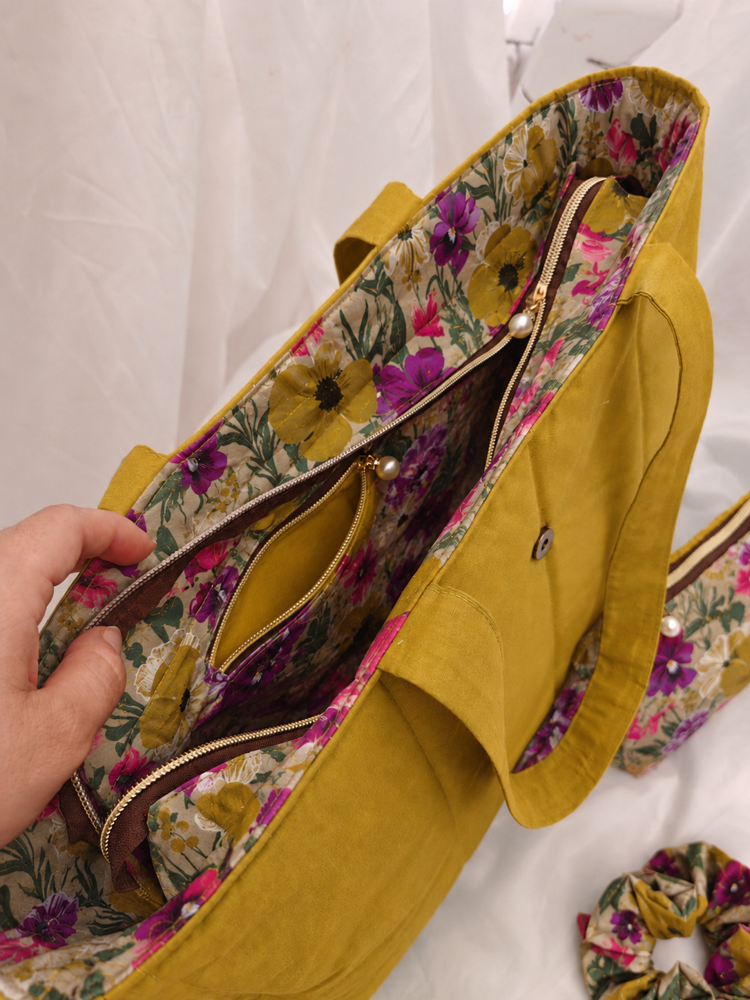 CAMBRIA Golden Edition - Tote Bag Collection
