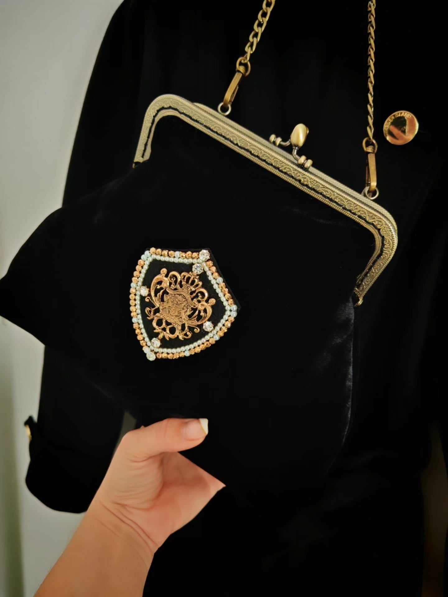 MARQUEUSE clutch bag - Βελούδινη  Βραδινή